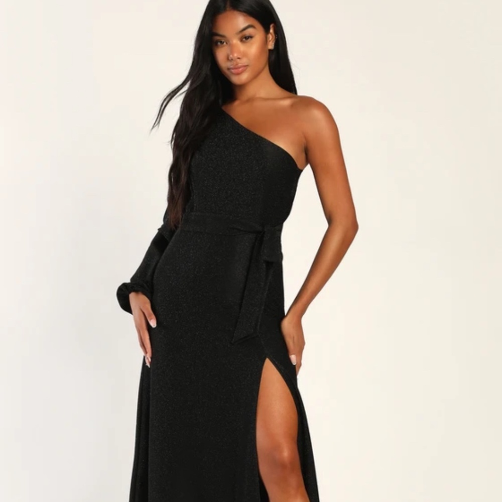 One Shoulder Black Gown